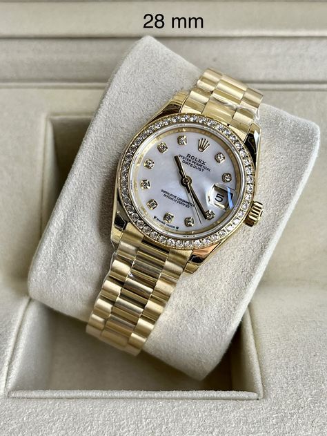 Rolex Watches Women Gold, Gold Rolex Women, Dope Jewelry Accessories, Womens Designer Watches, Rolex Watches Women, Rolex Women, Pretty Jewelry Necklaces, Gold Rolex, Gold Watches Women