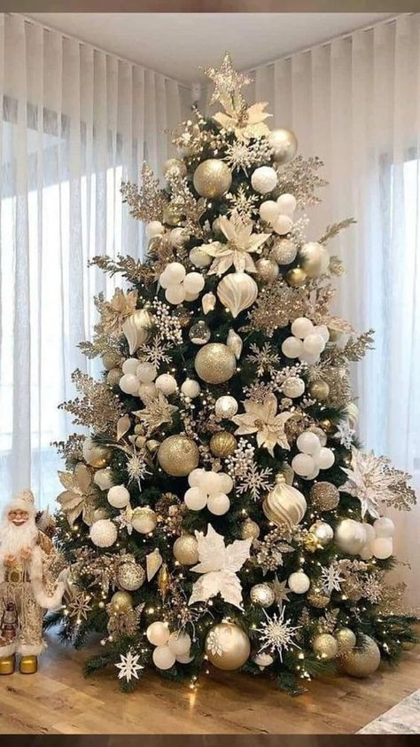 Ideas Decoracion Navidad, Elegant Christmas Tree Decorations, Christmas Tree Inspo, Gold Christmas Tree Decorations, Pretty Christmas Decorations, Christmas Tree Decorating Themes, Minimalist Christmas Tree, Elegant Christmas Trees, Creative Christmas Trees