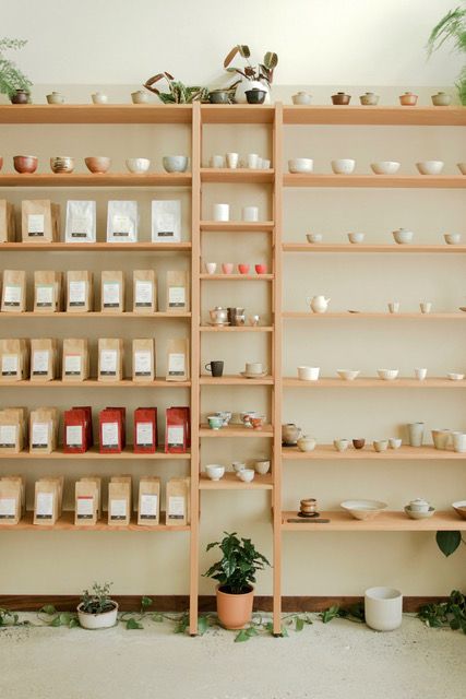 Tea Bar Business, Tea Bag Display, Tea Shop Decor, Tea Shop Interior Design, Tea Shop Aesthetic, Tea Shop Interior, Zen Office Space, Royal Cafe, Japanese Boutique