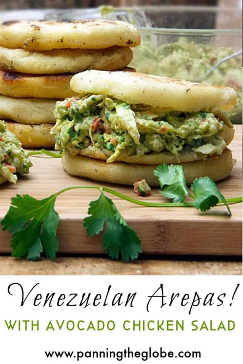 Venezuelan Chicken, Arepa Filling, Venezuelan Arepas, Arepas Recipe, Chicken And Avocado, Venezuelan Food, Lunch Options, Avocado Chicken, Light Meals