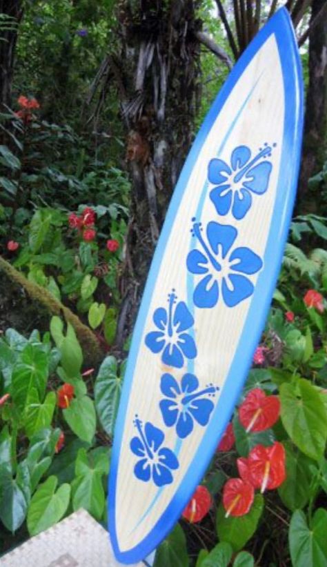 Surfboard Design Aesthetic, Surf Board Painting Ideas, Surfboard Aesthetic, Surf Board Designs, Cute Surf Board Designs, Surf Boards Designs, Surfboard Design Ideas Board Art, Pretty Surfboard, Surf Board