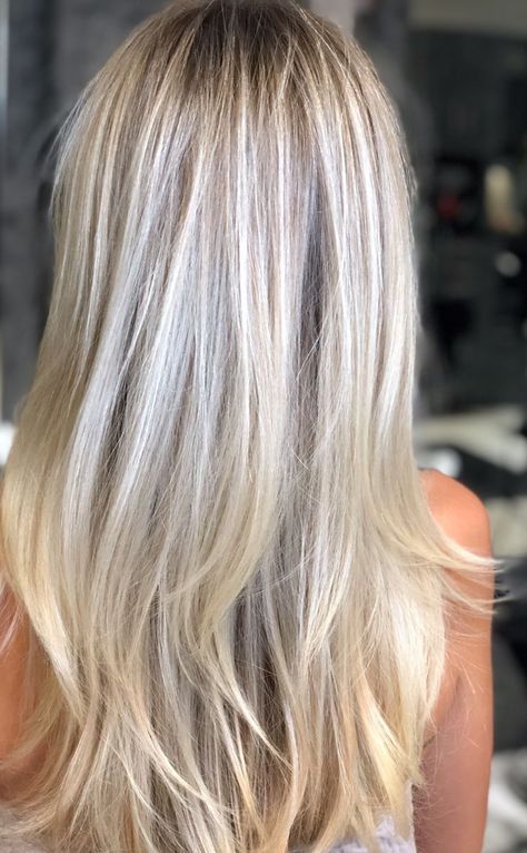 Blonde Highlights Close To Root, Cool Blonde Tones, Blonde Highlights Root Smudge, Blonde Hair With Root Tap, Blonde Blended Roots, Blonde Highlights With Root Smudge, Blonde Hair Root Smudge, Bright Blonde Hair With Shadow Root, Blonde With Root Smudge