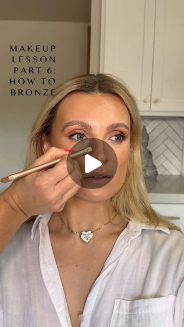 Stefanie Fritz•Luxury Makeup Artist Sonoma County on Instagram: "Part 6: How To Apply Bronzer Everything after foundation should be stippled (bounced) on the skin. This will ensure your products don’t look muddy or separate. A good quality bronzer and the right brush makes a world of difference. Comment: Bronzer to get the deets on what was used in this video. XO #bronzer #makeuplesson #diymakeup #bronzertips #bronzerhacks #makeuphacks" How To Apply Liquid Bronzer, How To Wear Bronzer, Liquid Bronzer How To Apply, Cream Bronzer How To Apply, How To Put On Bronzer, Where To Put Bronzer On Face, How To Apply Bronzer For Beginners, Where To Put Bronzer, Bronzer Makeup Look