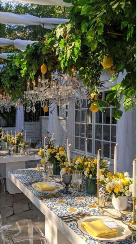 Blue Outdoor Wedding, Tuscan Dinner, Wedding Venue Decor, Italy Party, Intimate Dinner Party, Italian Dinner Party, Italian Party, Italian Theme, Dinner Party Decorations