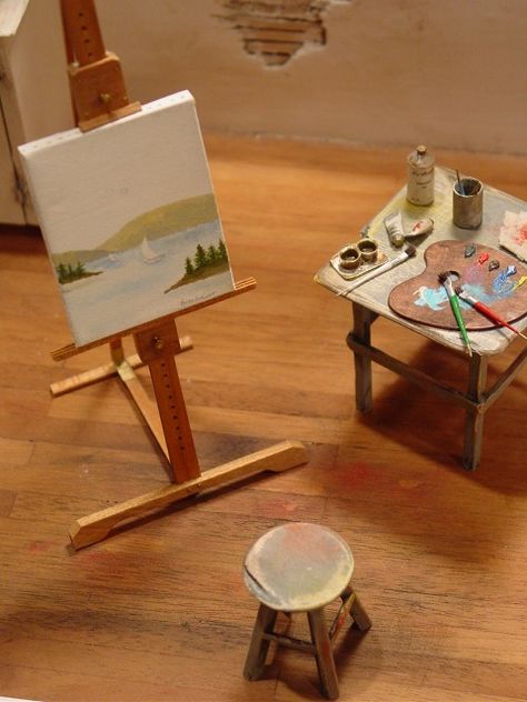 Art studio #miniature.  Dioramas and Clever Things    Dollhouse Miniatures and Accessories Tiny Stuff, Easel Painting, Unicorn Backpack, Dollhouse Ideas, Mini Craft, Miniature Rooms, Miniature Diy, Miniature Houses, Miniature Crafts