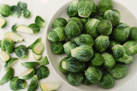 brussels sprouts Roof Garden Ideas, Small Vegetable Garden Ideas, Freezing Brussel Sprouts, Trees In Containers, Small Vegetable Garden, Fruit Trees In Containers, Vegetable Garden Ideas, Small Vegetable Gardens, Sprout Recipes