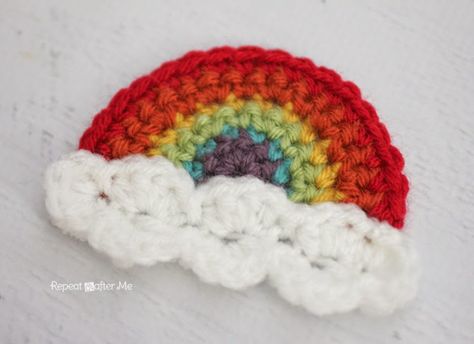 Rainbow applique Crochet Garlands, Rainbow Applique, Crochet Birthday, Rainbow Themed Birthday Party, Crochet Appliques, Repeat Crafter Me, Crochet Rainbow, Crochet Motif Patterns, Pola Amigurumi