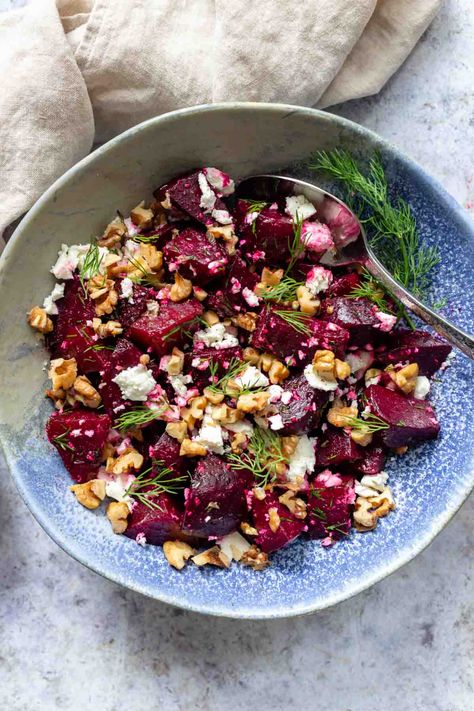 Beetroot And Feta Salad, Feta Salad Recipe, Beetroot Recipes, Bean Salad Recipe, Salad With Feta, Simple Vinaigrette, Walnut Recipes, Beetroot Salad, Walnut Salad