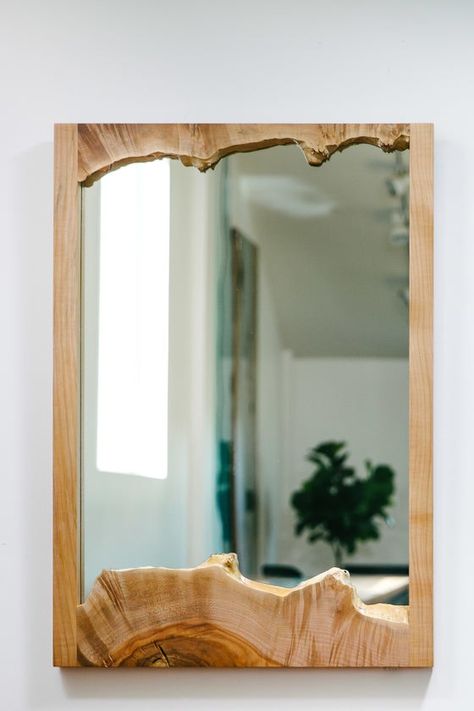 Bedroom Wall Aesthetic, Tv Fal, Resin And Wood Diy, Mirror Interior Design, Wood Art Diy, Aesthetic Wall Decor, Wall Aesthetic, Wooden Mirror Frame, Living Wall Decor