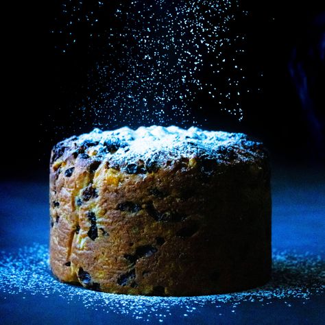 This panettone is both vegan and gluten free! It's a wonderful Christmas recipe full of tart and sweet fruit. Gluten Free Panettone, Gluten Free Christmas Cake, Gluten Free Dairy Free Recipes Dinner, Vegan Entree Recipes, Panettone Recipe, Chef School, Dairy Free Recipes Dinner, Snack Cakes, Vegan Holiday Recipes