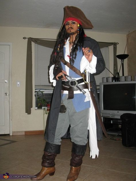 Capt Jack Sparrow - Homemade costumes for men Jack Sparrow Halloween Costume, Captain Jack Sparrow Costume, Jack Sparrow Halloween, Capt Jack Sparrow, Adult Pirate Costume, Jack Sparrow Cosplay, Pirate Fancy Dress, Jack Sparrow Costume, Pirate Festival