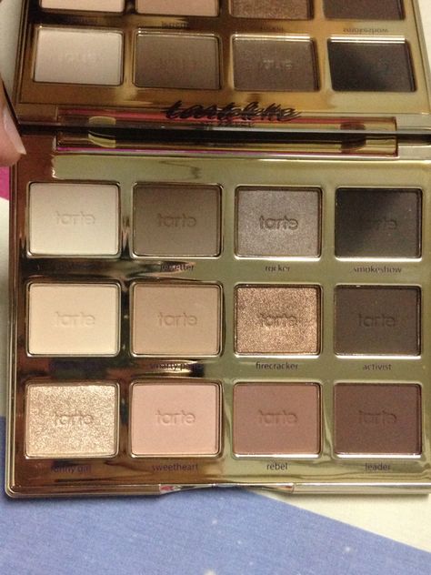 Tarte Tartelette in Bloom palette ❤️❤️ Tartelette In Bloom Palette, Tartelette Palette, Tartelette In Bloom, Makeup Collection, In Bloom, Makeup Nails, Eyeshadow Palette, Hair Makeup, Blush