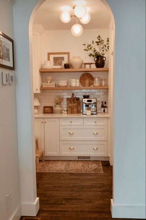 Butler Pantry Shelving Ideas, Walk In Pantry With Coffee Station, Small Butlers Pantry Ideas Nooks, Small Butler Pantry, Room Pantry, Brooklyn Townhouse, Farmhouse Pantry, Coffee Bar Design, Renovation Inspiration