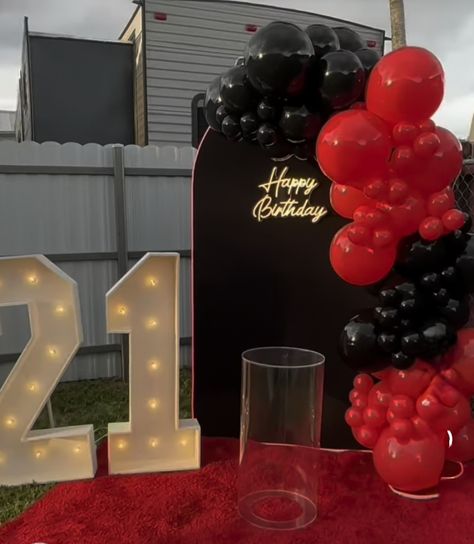 Red Bottom Party Theme, Red White And Black Decorations, Black And Red 21st Birthday Party Ideas, Black Red Birthday Decorations, Red And Black 21st Birthday Party, Black And Red 18th Birthday, Men Bday Party Ideas, Red Balloon Decorations Birthday, Black And Red Birthday Party Decorations