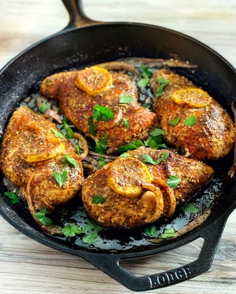 Za’atar Chicken Zaatar Chicken, Zaatar Recipe, Chicken Breast Marinade, Dried Dill, Paleo Meal Prep, Amazing Chicken, Middle Eastern Dishes, Za Atar, Chicken Entrees