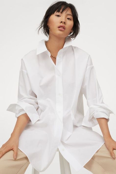 H&M Cotton Poplin Shirt Uniqlo White Shirt, Olsen Twins Style, Oversized Poplin Shirt, Jean Beige, Outfit Formulas, Bathing Suit Covers, Cotton Poplin Shirt, Wide Cuff, Short En Jean