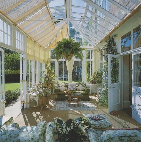 Greenhouse Ideas, Sunroom Designs, Sunrooms, House Goals, Greenhouses, Balcony Garden, House 2, Glass House, Winter Garden