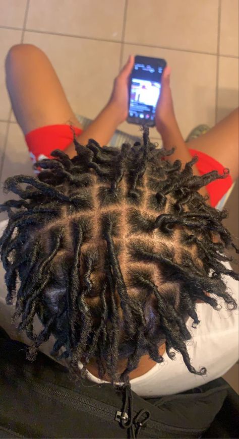 Starter Locs Men, Starter Locs Styles For Short Hair, Masc Lesbian, Dread Hairstyles For Men, Mens Dreads, Short Dreads, Sleek Ponytail Hairstyles, Dreadlock Hairstyles For Men, Girl Gang Aesthetic