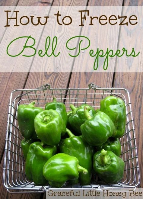 How to Freeze Bell Peppers Freeze Bell Peppers, How To Freeze Celery, Freezing Bell Peppers, Freezing Vegetables, Frozen Veggies, Freezer Cooking, Garden Recipes, Frozen Vegetables, Frozen Blueberries