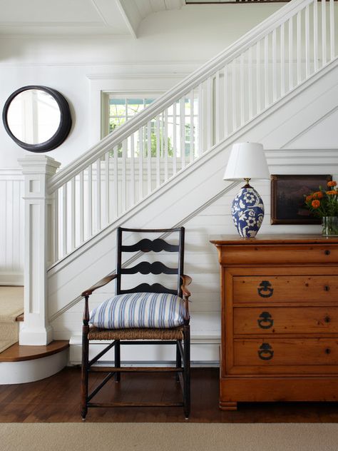 knoll    Staircase Design, Pictures, Remodel, Decor and Ideas - page 56 Victorian Staircase, Staircase Styles, Traditional Staircase, Foyer Decorating, Entry Ways, Stair Case, Foyer Design, White Room, Cottage Design