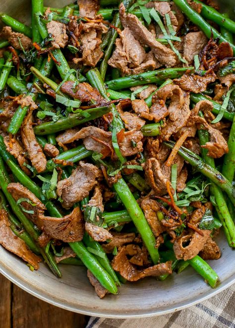 Green Bean Recipes Skillet, Shaved Beef Recipe, Steak And Green Beans, Thai Steak, Green Bean Stir Fry, Bean Stir Fry, Steak Stirfry Recipes, Stir Fry Green Beans, Ground Beef Breakfast