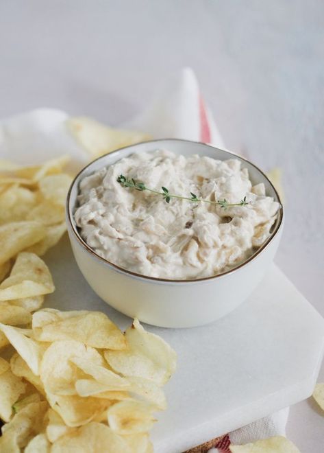 A classic party dip that everyone loves. Lightened up using thick and creamy Greek yogurt, and caramelized onions. Perfect for any get together, with a lot less guilt! #lowcarb #ketorecipes #frenchonionsoup #diprecipes #greekyogurt Dip With Greek Yogurt, Greek Yogurt Dips, Caramelized Onion Dip, Keto Appetizers, French Onion Dip, Party Dip, Yogurt Dip, Classic Party, Onion Dip