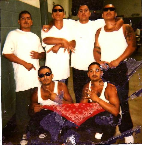 San jo rifa Norte Gang, Street Gang Gangsters, Nortenos Gangster, Trinitarios Gang, Sureños 13 Gang, Cholos In The 90s, Red Bandana Shoes, Gang Life, Gangsta Meme