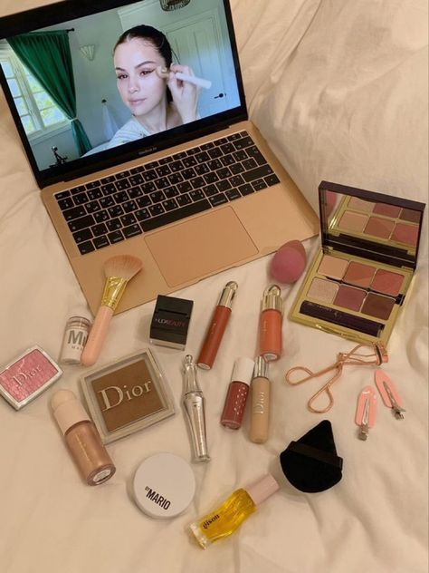 Makeup Items List, Makeup Items For Beginners, Basic Makeup Items, Makeup Therapy, Skin And Makeup, Tiktok Beauty, Products For Hair, Viral Products, Flawless Base