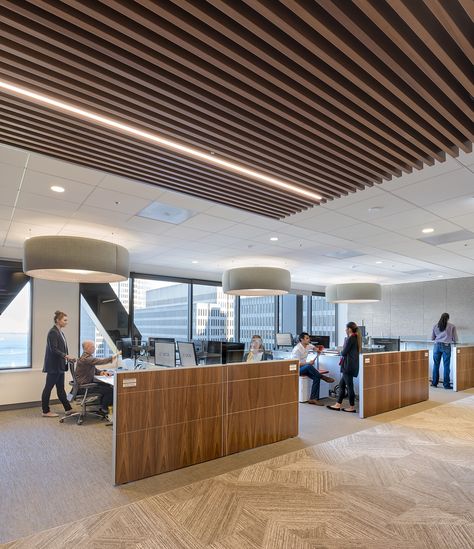 Workspace at GCA’s elegant San Francisco office Bullpen Office, Investment Bank, Commercial Office Design, New York Office, Corporate Office Design, Dream Office, Open Office, Office Snapshots, Workplace Design