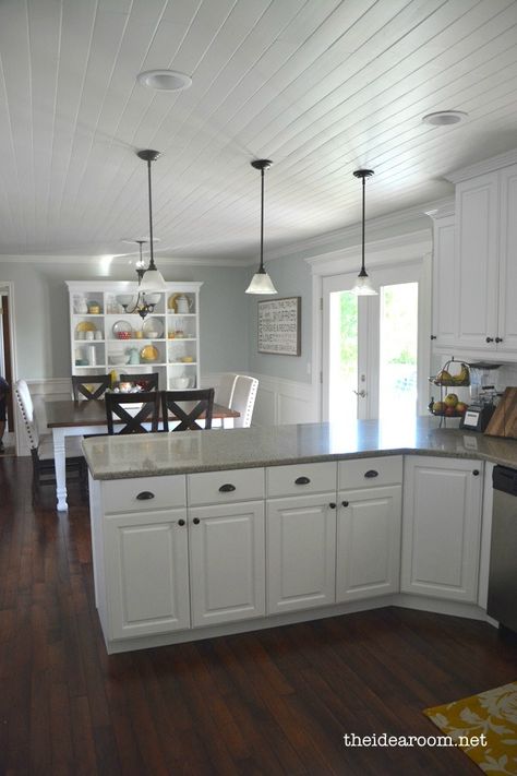 The gorgeous neutrals in this kitchen give it a clean, simple style. It also has a great open-concept layout that connects with the dining room—perfect for entertaining guests! Galley Kitchen Renovation, Kitchen Dining Room Combo, Kitchen Peninsula, Galley Kitchen Remodel, Dining Room Remodel, Dining Room Combo, Kitchen Decorating, Farmhouse Style Kitchen, Kitchen Redo