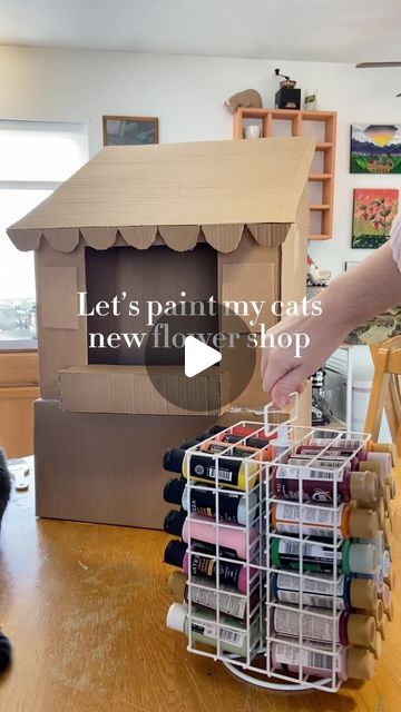 Cat Diy House, How To Make A Cat House, Cat House Decorations, Cat House From Cardboard Boxes, Cardboard Cat House Ideas, Crafts For Cats Diy, Cardboard Crafts For Cats, Cute Things To Make With Cardboard, Diy Cat Things