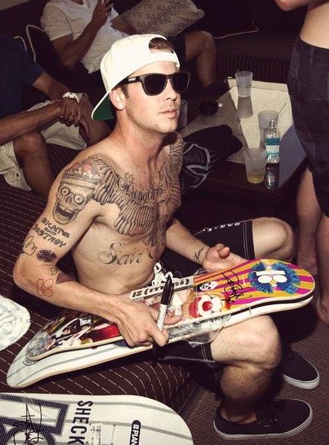 #skate #tattoo #boy Skater Boi, Ryan Sheckler, Skater Boys, Ray Ban Sunglasses Sale, Ray Ban Wayfarer, Ray Ban Outlet, Ray Ban Aviator, Skater Boy, Inspiration Mode