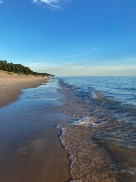 Michigan Lake, Summer In Michigan Aesthetic, Michigan Aesthetic, Michigan Beach Aesthetic, Lake St Clair Michigan, Northern Island, Holland Michigan, Walloon Lake Michigan, Lake Michigan Beaches