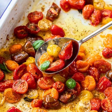 Roasted Cherry Tomatoes Roasted Red Tomatoes Recipe, Cherry Tomato Roasted, Frozen Cherry Tomatoes Recipes, Recipes Using Cherry Tomatoes, Recipes With Cherry Tomatoes, Charred Tomatoes, Quick Pasta Sauce, Tomatoes Recipes, Tomatoes On Toast