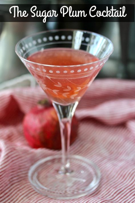 This Sugar Plum Cocktail with gin, grapefruit juice, and a pomegranate reduction is perfect for all of your upcoming festivities. Cocktail With Gin, Plum Brandy, Baked Appetizers, Butternut Squash Quinoa, Pomegranate Sauce, Walnut Crust, Progressive Dinner, Cocktail Appetizers, Mocktail Recipes