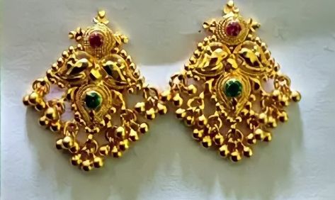 Muvvala Earrings Gold, 5 Grams Gold Earrings, Gold Earrings With Price, Maharashtrian Jewellery, Small Earrings Gold, Ear Tops, Simple Gold Earrings, Gold Jhumka Earrings, Gold Jewels Design