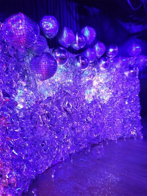 Royal Purple Party Theme, Cyberpunk Party Decorations, Cyberpunk Birthday, Euphoria Prom Theme, Euphoria Prom, 15th Birthday Decorations, Purple Sweet 16, Royal Birthday Party, Prom Planning