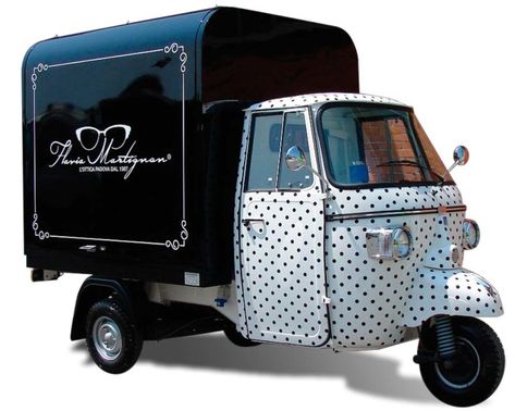 Food Truck Trailer, Foodtrucks Ideas, Piaggio Ape, Fashion Truck, Coffee Truck, Food Truck Design, Food L, Coffee Carts, Food Trailer