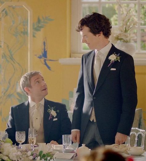 Kat 🐝👑 on Twitter: "I adore their faces in this photo ❤️ https://t.co/bYrBvfb0fx" / Twitter Sherlock Holmes John Watson, John Lock, Sherlock Holmes Benedict Cumberbatch, Watson Sherlock, Benedict Sherlock, Sherlock Quotes, Dr Watson, Sherlock Holmes Bbc, Sherlock 3