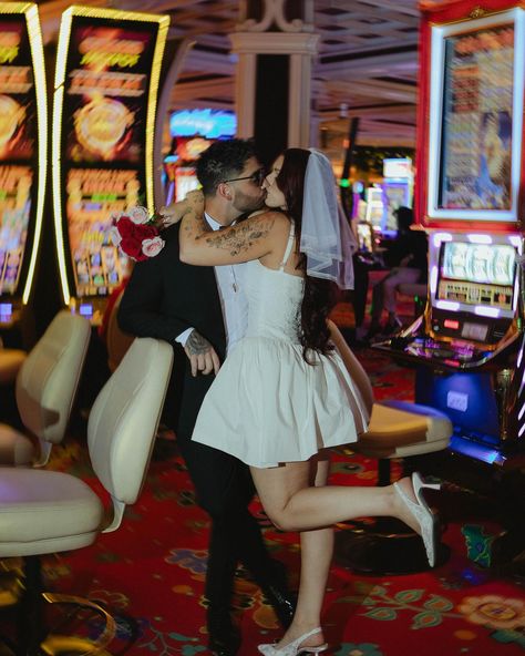 night out in vegas.. let’s get married???! ♥️🍾💸🌃 • • • couple: @savanahrae211 @yaimthat_nickberges 💍 main photographer: @peytonhayez 📸 photos taken & edited by me: @nataliegracephotography 🫶🏼 #elopementphotographer #vegaselopementphotographer #smallwedding #utahphotographer keywords: elopement, vintage, casino bridals, bar bridals, cinematic photography, small wedding, las vegas, utah photographer Las Vegas Marriage Aesthetic, Vegas Wedding On Film, Las Vegas Wedding Photoshoot, Casino Wedding Photos, Old Vegas Wedding, Casino Engagement Photos, Vegas Wedding Photoshoot, Retro Vegas Wedding, Vegas Wedding Party