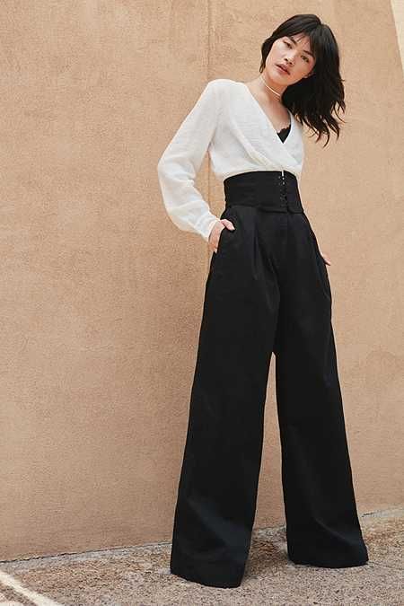 Silence + Noise Super High-Rise Wide Leg Pant Slacks Women, Wide Leg Slacks, High Waisted Slacks, High Waisted Flare Pants, High Waisted Wide Leg Pants, Slacks For Women, Pants High Waisted, Trendy Skirts, Fashion Sites