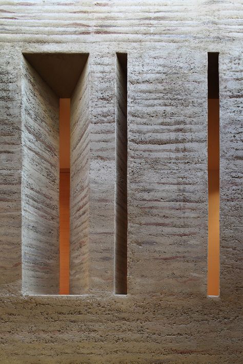 Earth Texture, Rammed Earth Homes, Earth Materials, Rammed Earth Wall, Rammed Earth, Earth Design, Earth Homes, Modern Architecture House, Window Styles