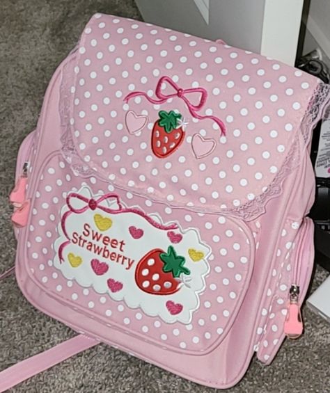 Strawberry Backpack, Berry Shortcake, Pink Bedrooms, As Pictures, Blush Roses, Strawberry Shortcake, Japanese Style, Computer Monitor, Good Quality