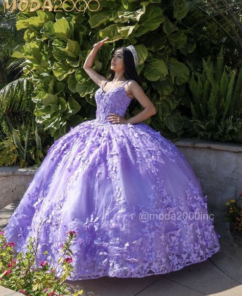 Quinceanera Dresses Lilac Lavender, Quince Dresses Lavender Butterfly, Butterfly Purple Quinceanera Dresses, Moda 2000 Quinceanera Dresses Purple, Quincenera Dresses Purple, Purple Quince Dress With Butterflies, Quinceanera Dresses Lavender Butterfly, Lilac Purple Quinceanera Dress, Butterfly Themed Quince