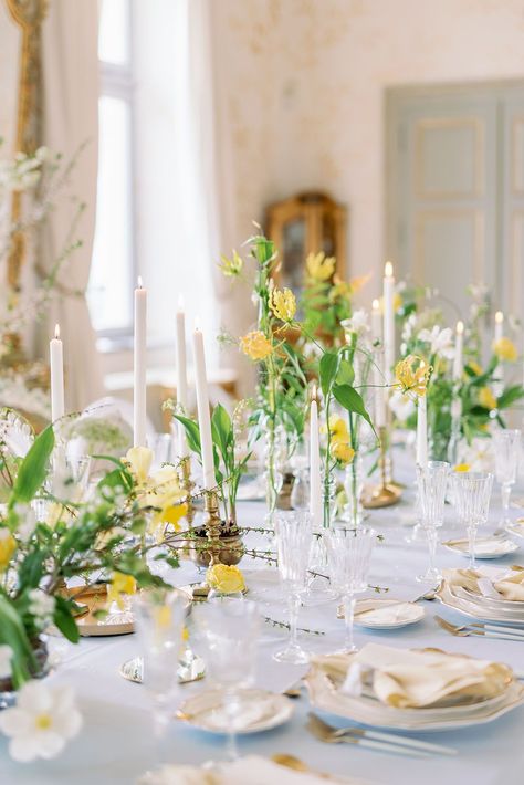 Let's get to the good stuff. This Prague chateau wedding inspiration is teeming with spring pastels, romantic fashion and a plethora of bright daffodils that give it just the right amount of whimsy. Daffodil Centerpiece Wedding, Pastel Yellow Wedding Theme, Pale Yellow Wedding Theme, Pastel Yellow Wedding, Daffodils Wedding, Daffodil Wedding, Yellow Wedding Decorations, Spring Goddess, Iris Wedding