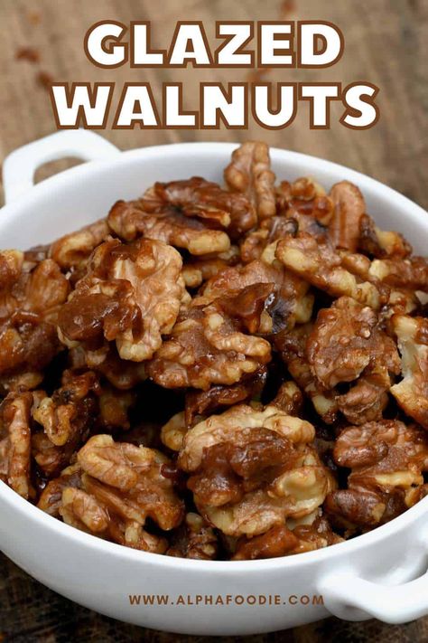 Glazed Nuts Recipe, Candied Walnut Recipe, Glazed Walnuts, 4 Ingredient Recipes, Walnut Recipes, Roasted Walnuts, Vegan Candies, Nut Recipes, Maple Glaze