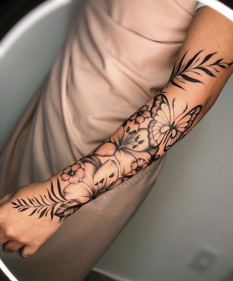 Tattoos Inspo, Feminine Tattoo Sleeves, Tattoos For Women Half Sleeve, Forearm Sleeve Tattoos, Back Of Shoulder Tattoo, Forearm Tattoo Women, Tattoos For Black Skin, Tattoo Women, Red Tattoos