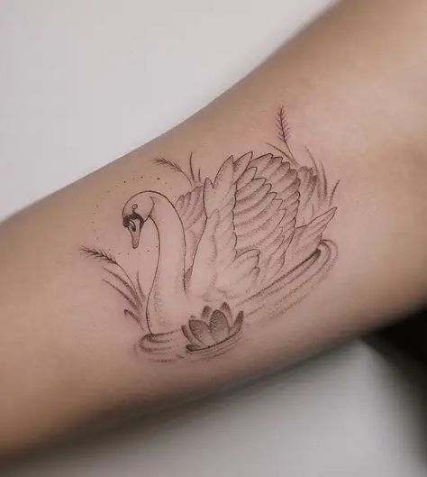 White Swan Tattoo, Black Swan Tattoo, Swan Tattoo, Mama Tattoo, Female Tattoos, Space Tattoo, Unique Tattoo Designs, Line Art Tattoos, Back Tattoo Women