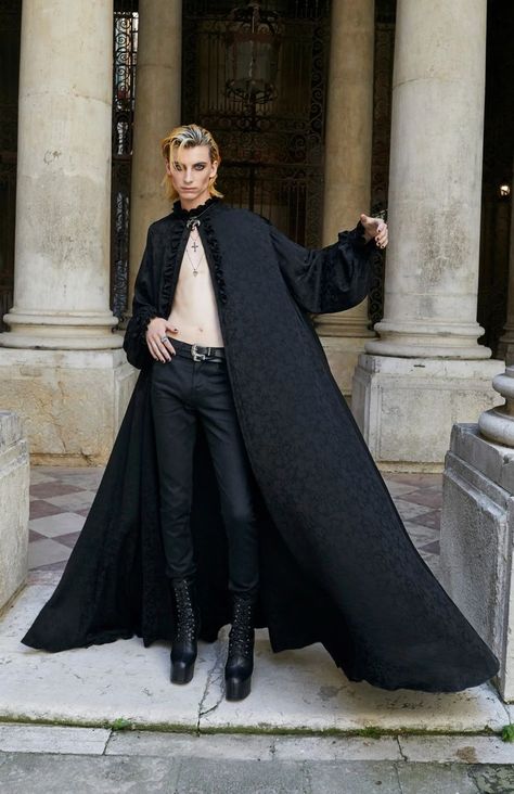 saint laurent mens ss22 Saint Laurent Menswear, Male Fashion Trends, Anthony Vaccarello, People Magazine, Male Fashion, Fashion Images, Mens Spring, Couture Fashion, Nun Dress