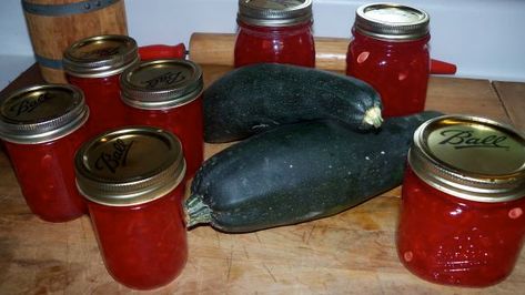 Strawberry Zucchini Jam, Zucchini Jelly, Jams Recipes, Zucchini Jam, Canning Zucchini, Zucchini Dishes, Garden Zucchini, Pickled Peppers, Canning Kitchen